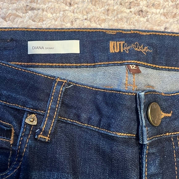 Kut from the Kloth Diana Skinny Jean - Picture 2 of 3